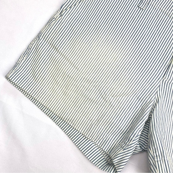 GAP Railroad Stripe City Short Mid-Rise Chinos Blue & White Size 4 (EUC) - Picture 6 of 13